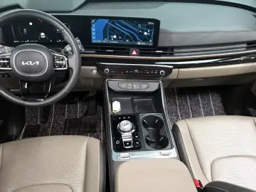 2024 Kia Carnival с пробегом 46 958 км