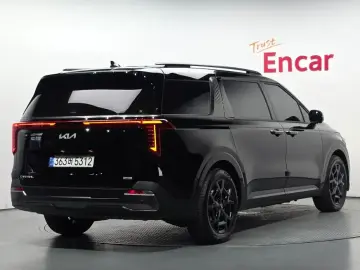 2024 Kia Carnival с пробегом 13 481 км