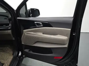 2024 Kia Carnival с пробегом 13 481 км