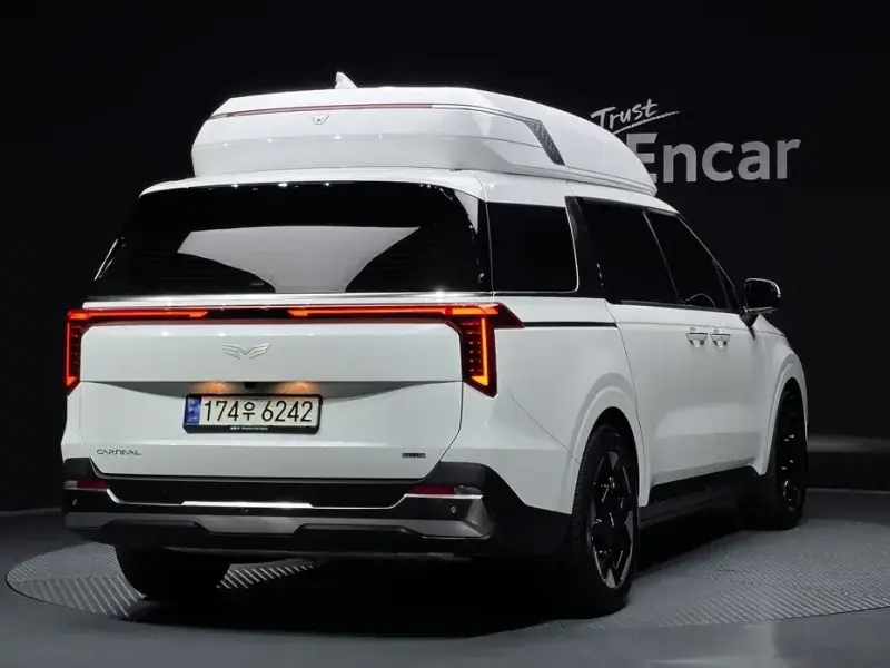 2024 Kia Carnival с пробегом 50 613 км