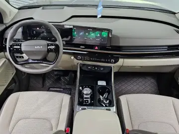 2026 Kia Carnival с пробегом 2 690 км