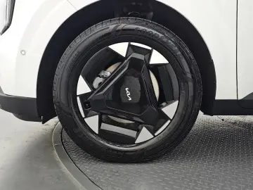 2025 Kia Carnival с пробегом 32 844 км