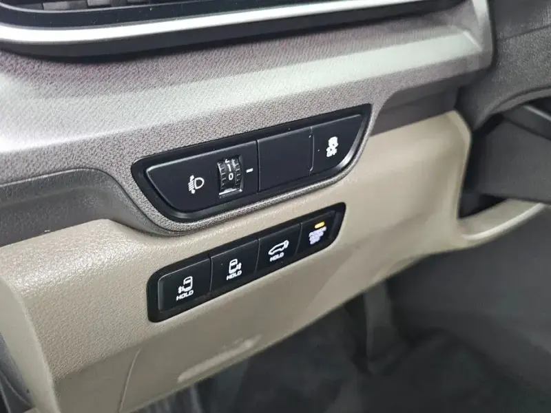 2025 Kia Carnival с пробегом 32 844 км