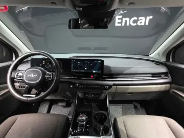 2024 Kia Carnival с пробегом 16 733 км