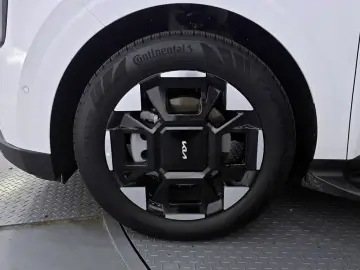 2024 Kia Carnival с пробегом 12 815 км