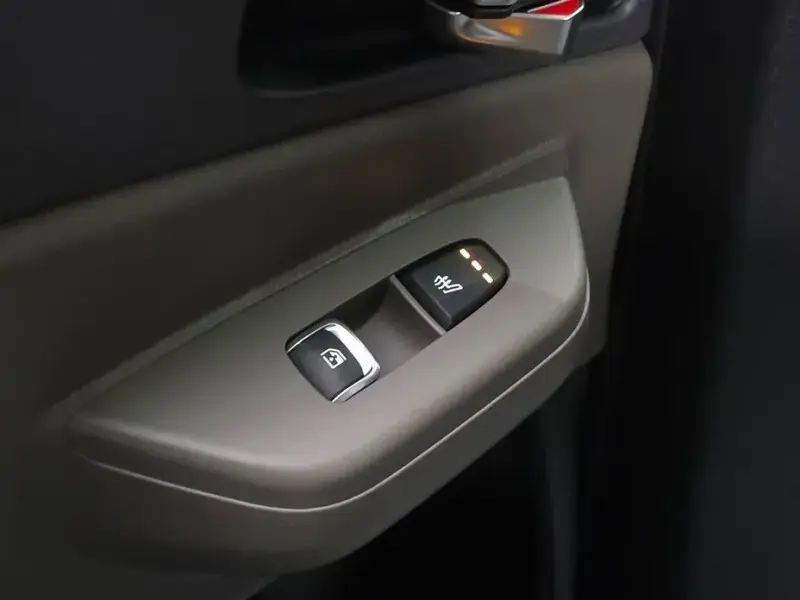 2024 Kia Carnival с пробегом 16 733 км