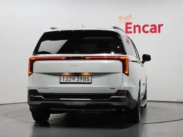 2024 Kia Carnival с пробегом 11 817 км