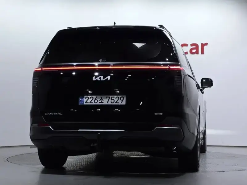 2024 Kia Carnival с пробегом 18 839 км