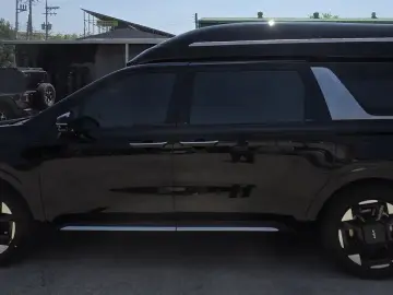 2026 Kia Carnival с пробегом 7 км