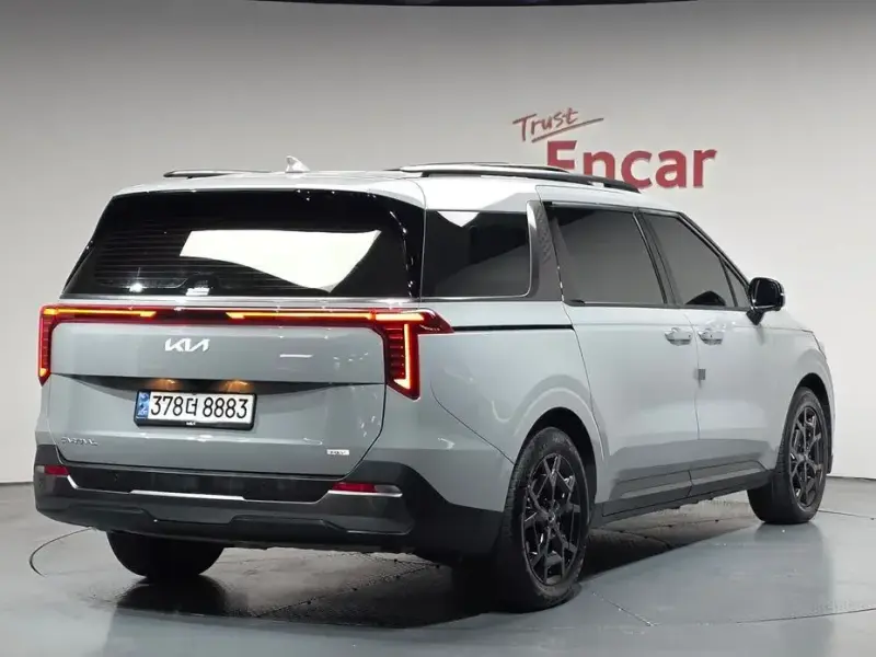 2024 Kia Carnival с пробегом 42 093 км