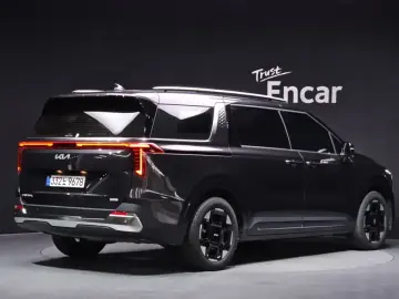 2025 Kia Carnival с пробегом 4 396 км