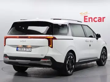 2025 Kia Carnival с пробегом 7 136 км