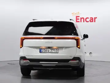 2025 Kia Carnival с пробегом 7 136 км