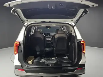 2024 Kia Carnival с пробегом 10 457 км