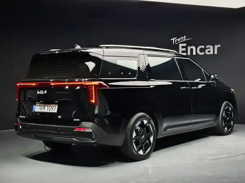 2024 Kia Carnival с пробегом 41 517 км