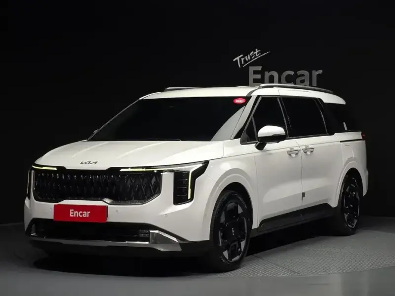2024 Kia Carnival с пробегом 36 571 км