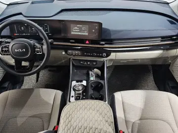 2024 Kia Carnival с пробегом 3 512 км