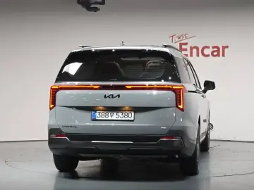 2025 Kia Carnival с пробегом 10 917 км