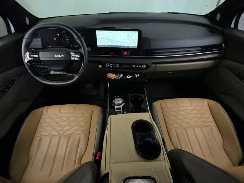 2025 Kia Carnival с пробегом 14 751 км