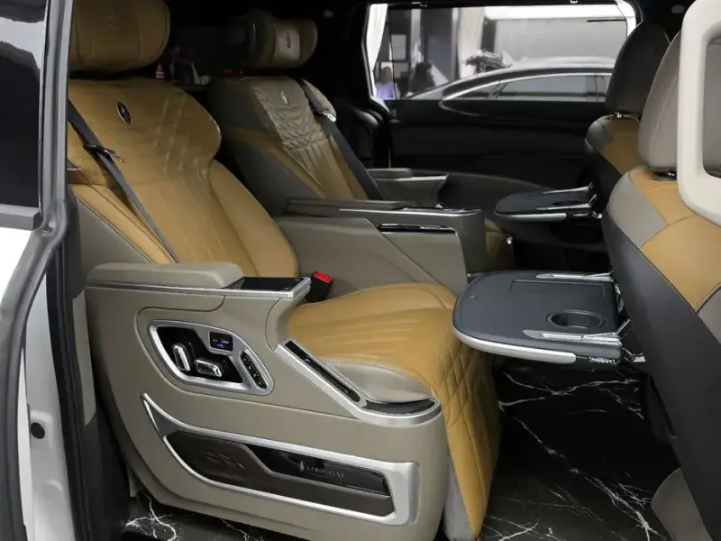 2025 Kia Carnival с пробегом 14 751 км