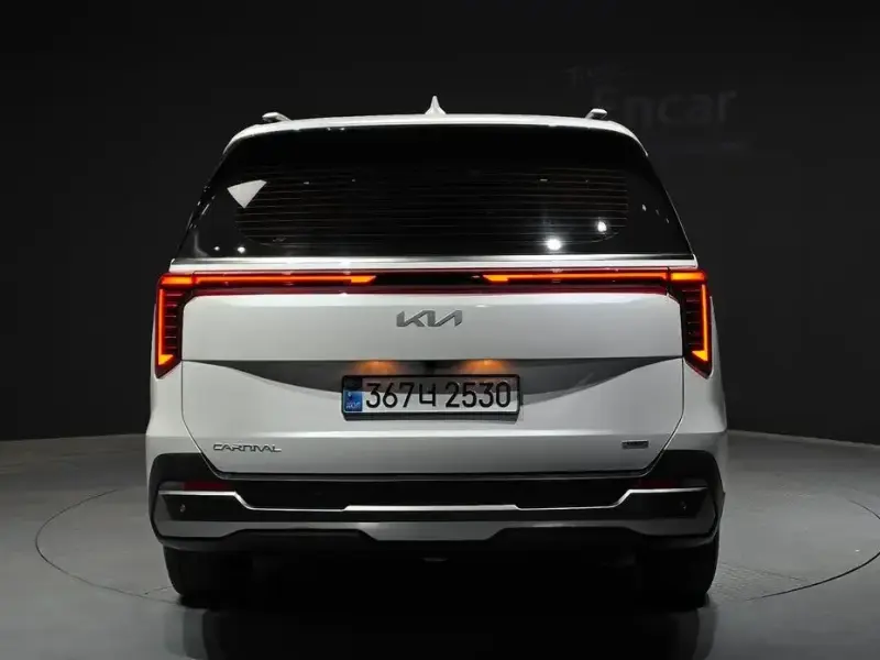 2025 Kia Carnival с пробегом 55 149 км