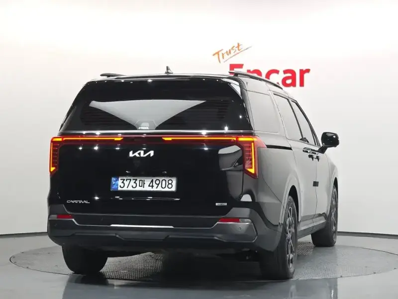 2024 Kia Carnival с пробегом 24 660 км