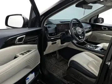 2024 Kia Carnival с пробегом 24 660 км