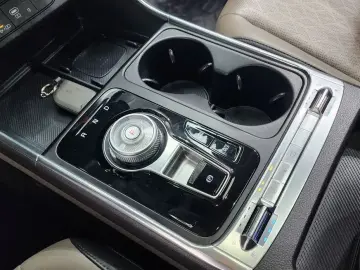 2024 Kia Carnival с пробегом 49 205 км