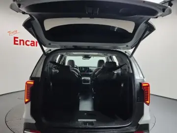 2024 Kia Carnival с пробегом 49 205 км