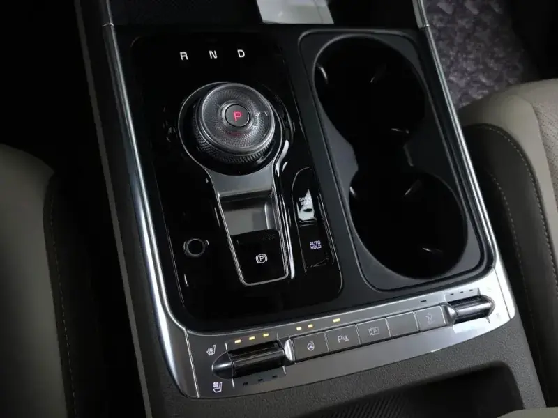2024 Kia Carnival с пробегом 28 569 км
