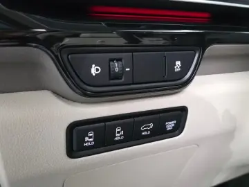 2024 Kia Carnival с пробегом 28 569 км