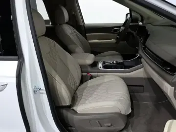 2026 Kia Carnival с пробегом 776 км