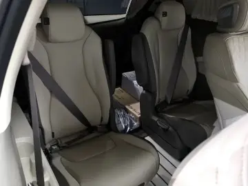 2026 Kia Carnival с пробегом 776 км
