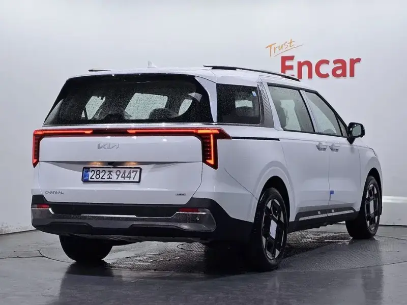 2026 Kia Carnival с пробегом 56 км