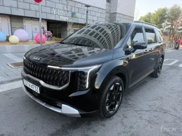 2025 Kia Carnival с пробегом 15 400 км