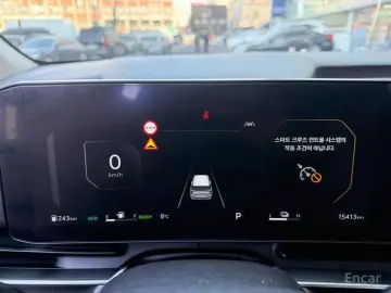 2025 Kia Carnival с пробегом 15 400 км