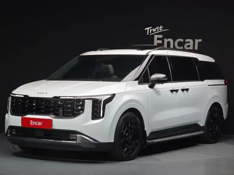 2025 Kia Carnival с пробегом 11 569 км