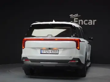 2025 Kia Carnival с пробегом 11 569 км