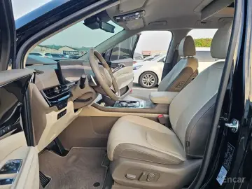 2024 Kia Carnival с пробегом 34 000 км