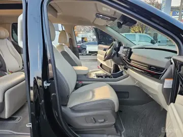 2024 Kia Carnival с пробегом 34 000 км