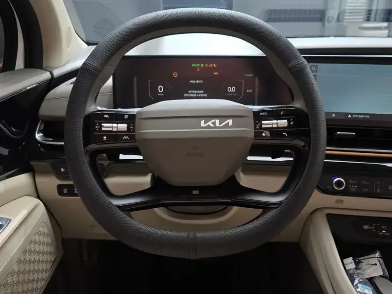 2025 Kia Carnival с пробегом 11 569 км