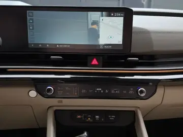 2025 Kia Carnival с пробегом 11 569 км