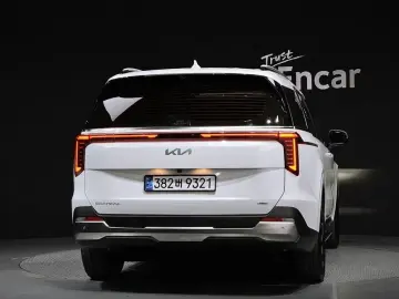 2025 Kia Carnival с пробегом 11 589 км