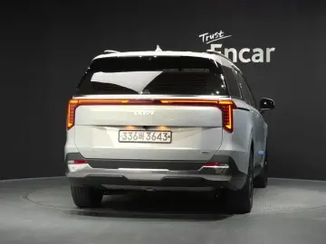 2024 Kia Carnival с пробегом 25 651 км