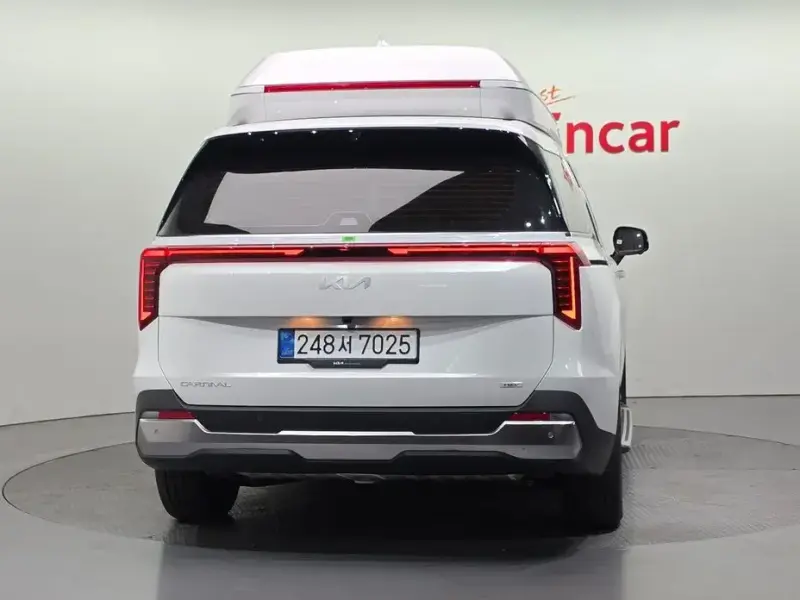 2026 Kia Carnival с пробегом 237 км
