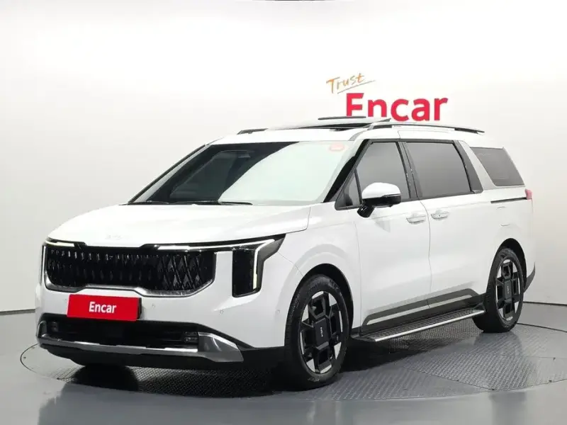 2024 Kia Carnival с пробегом 20 744 км