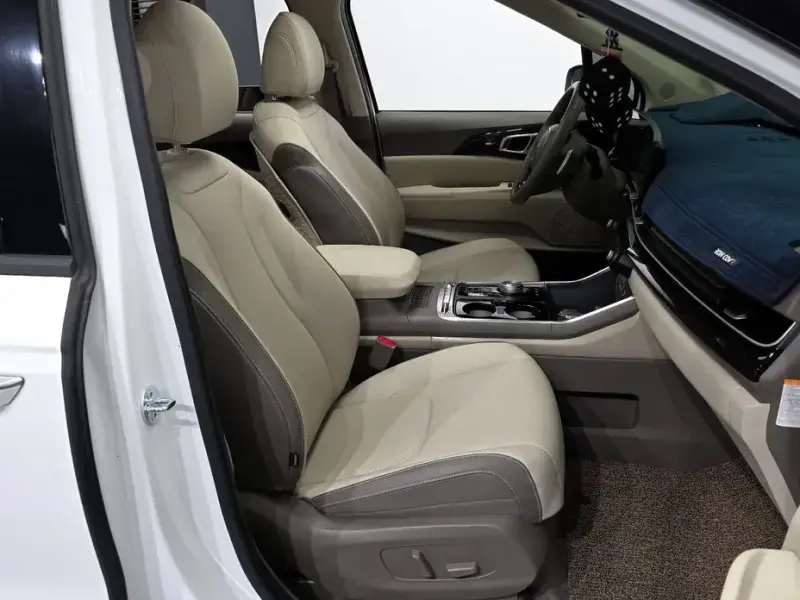 2024 Kia Carnival с пробегом 20 744 км