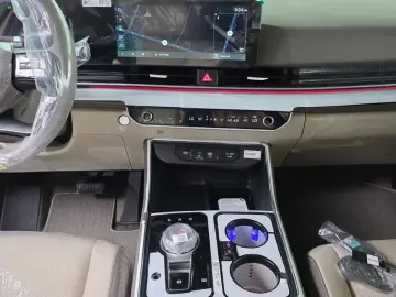 2026 Kia Carnival с пробегом 237 км