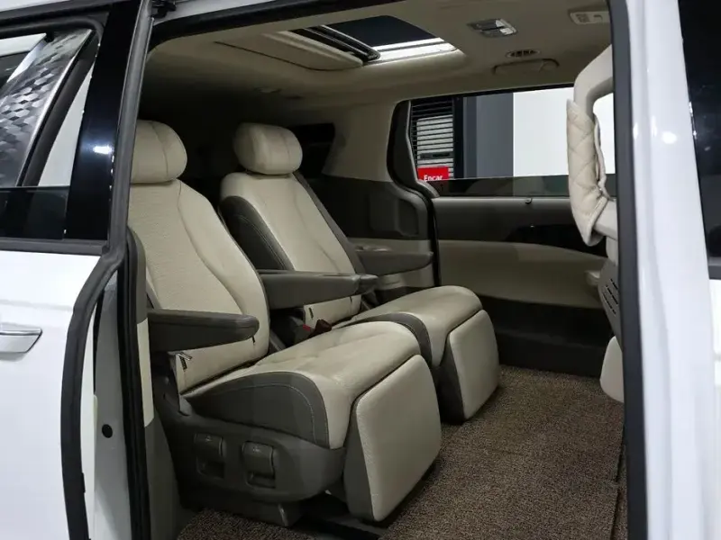 2024 Kia Carnival с пробегом 20 744 км