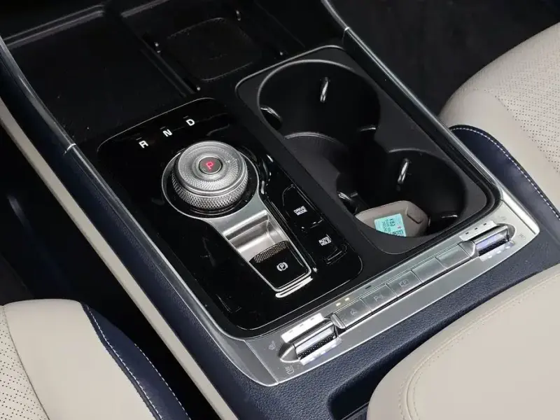 2024 Kia Carnival с пробегом 28 401 км